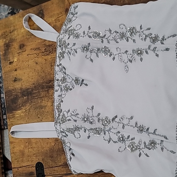 Chic Gray Embroidered Midi Dress Set - Picture 5 of 6